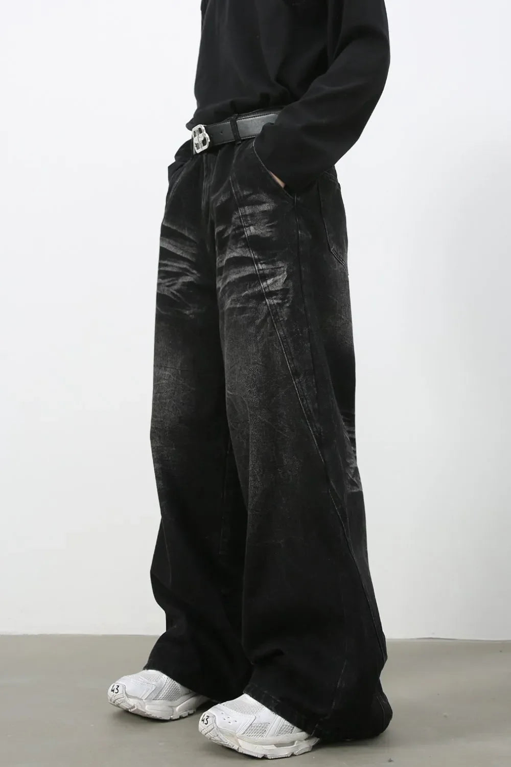 Men's Wide Leg Jeans with Pockets