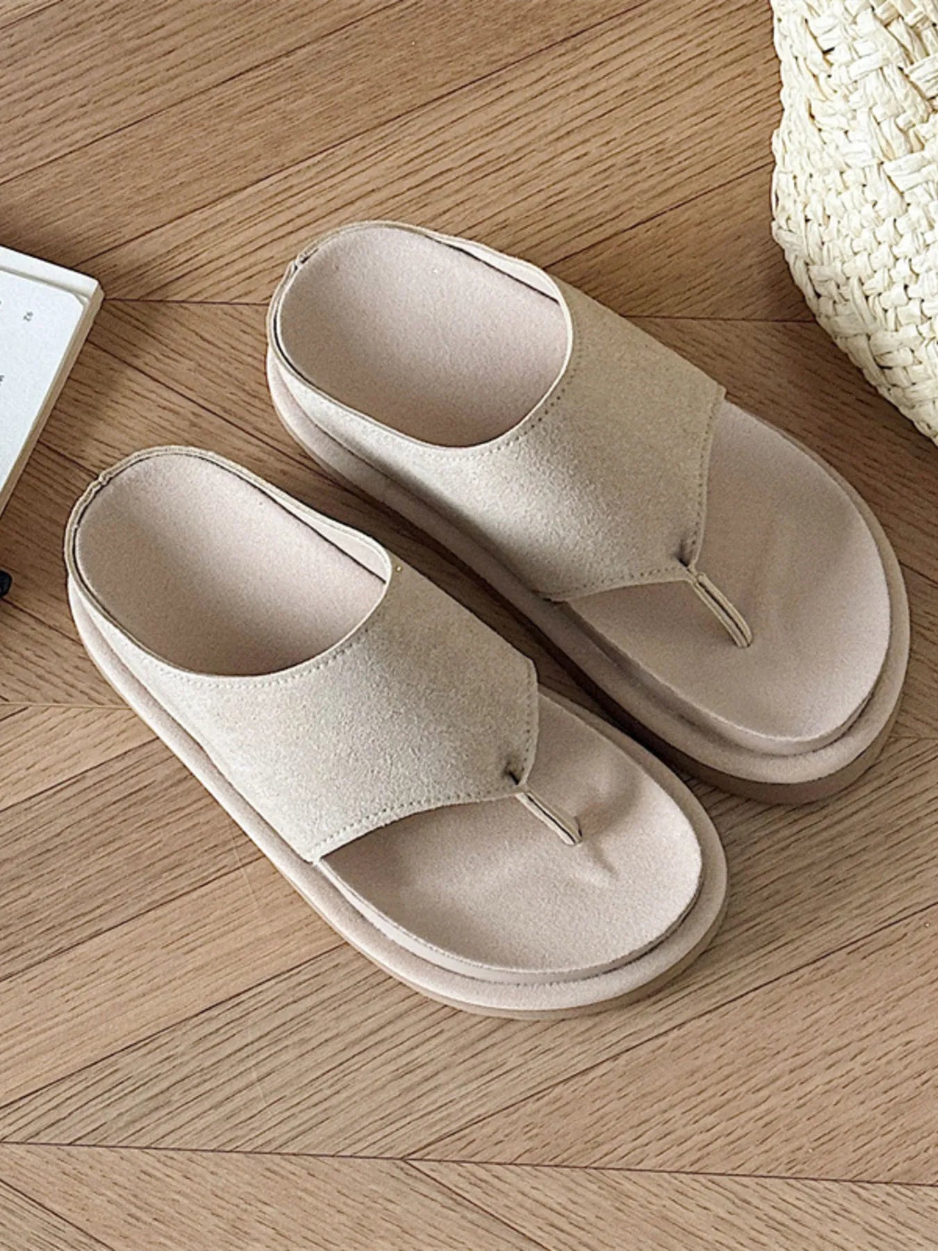 Toe Post Platform Sandals