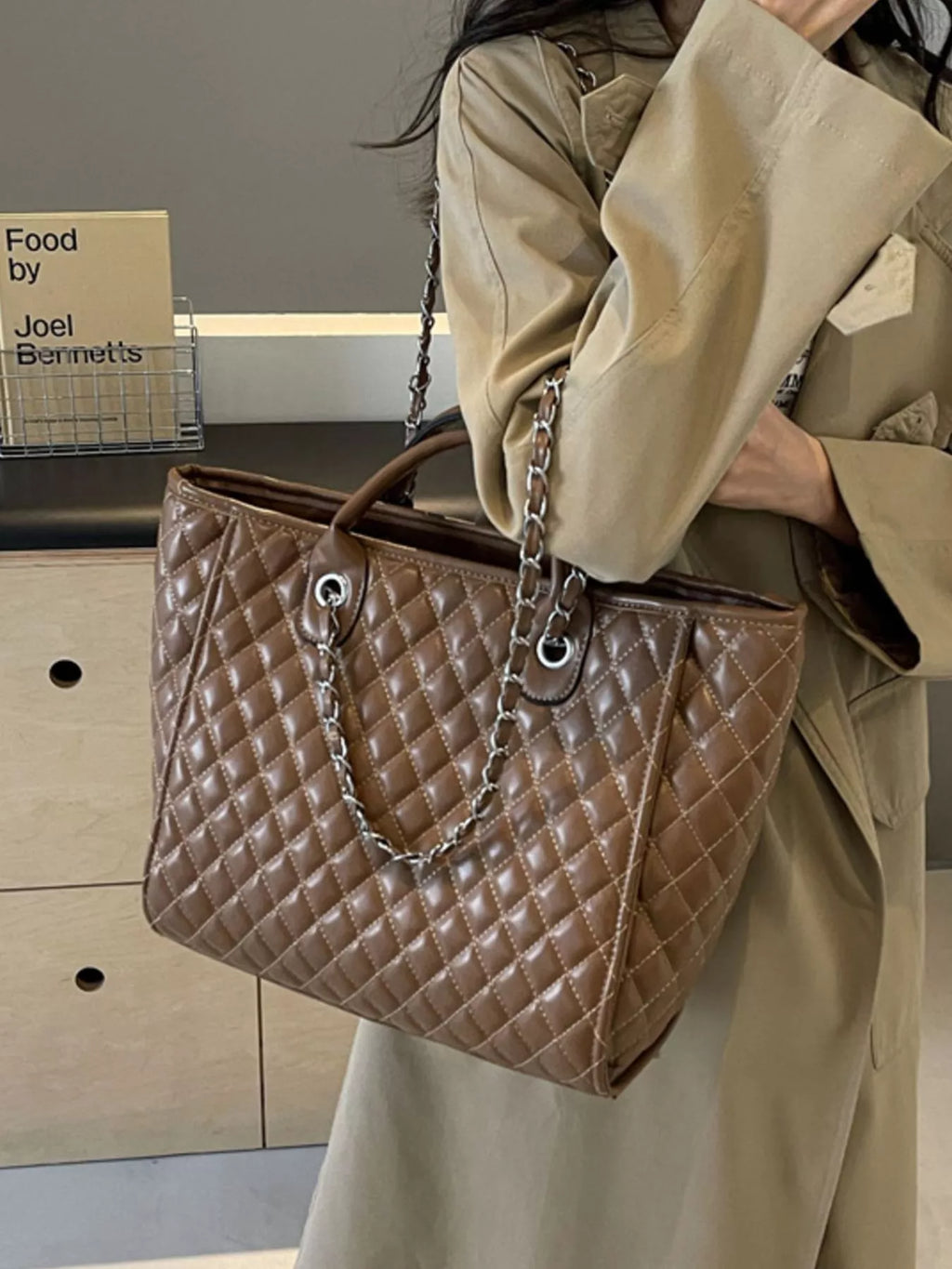 Quilted Chain Shoulder Bag