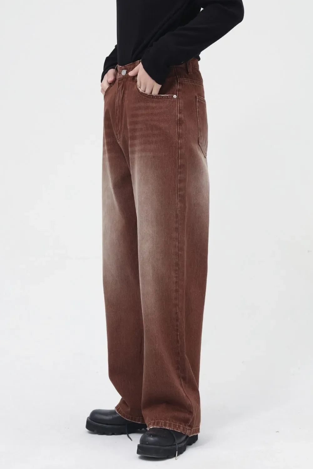 Wide Straight Jeans with Pockets