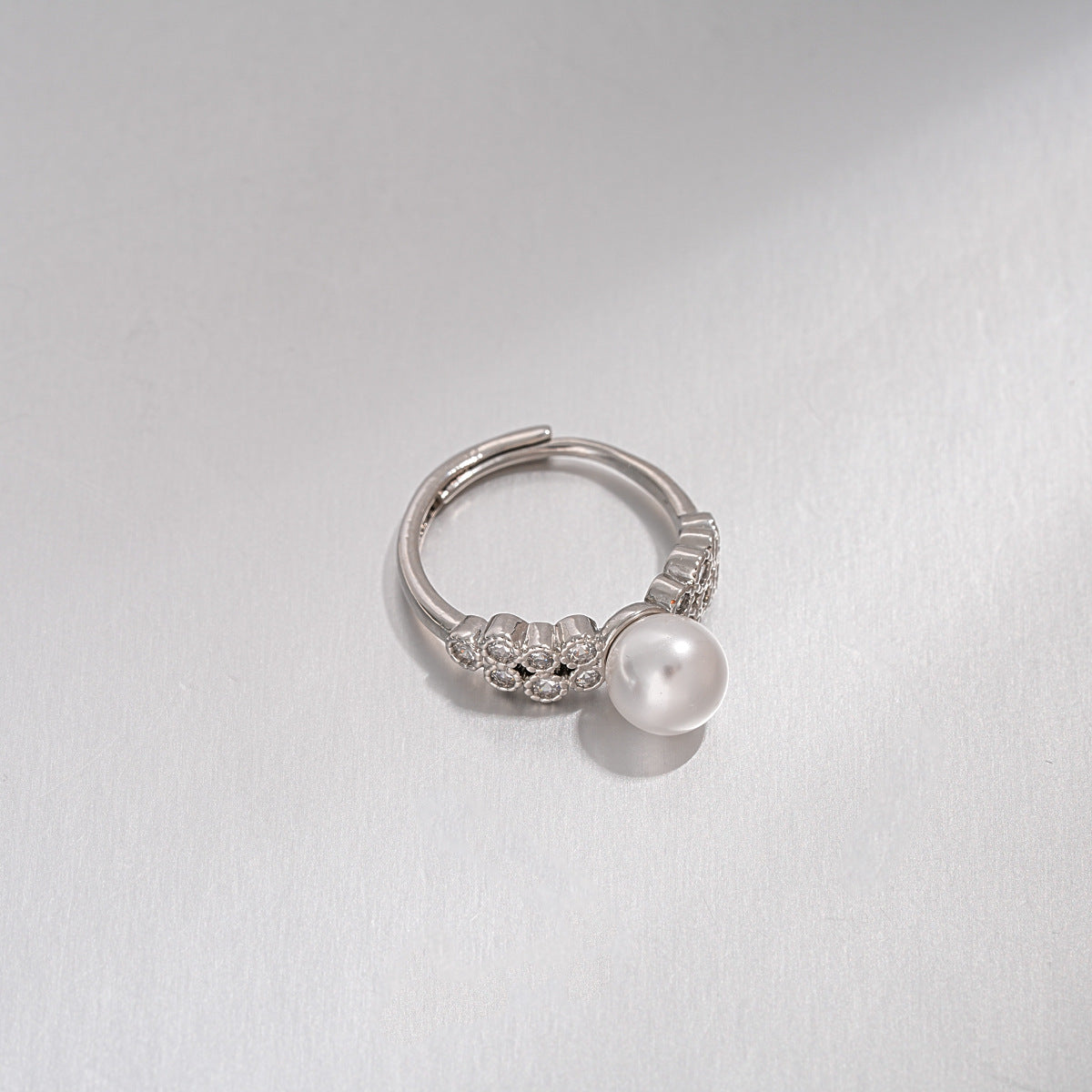 Women Open Adjustable Ring,French Retro Shiny Cubic Zirconia Pearl Inlaid Finger Ring,Niche Delicate Versatile Fashion Index Finger Jewelry