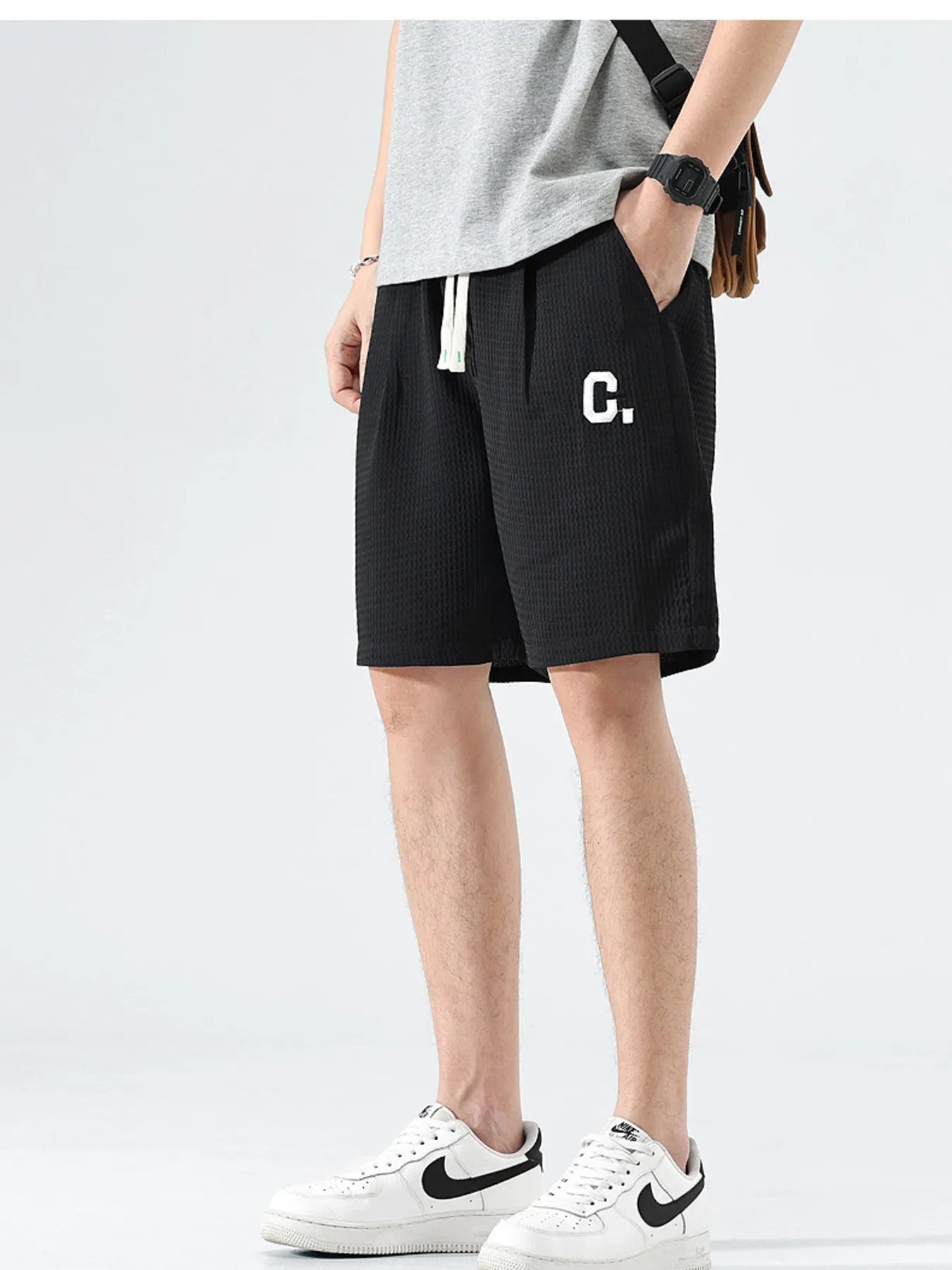 Men's Drawstring Pocketed Shorts
