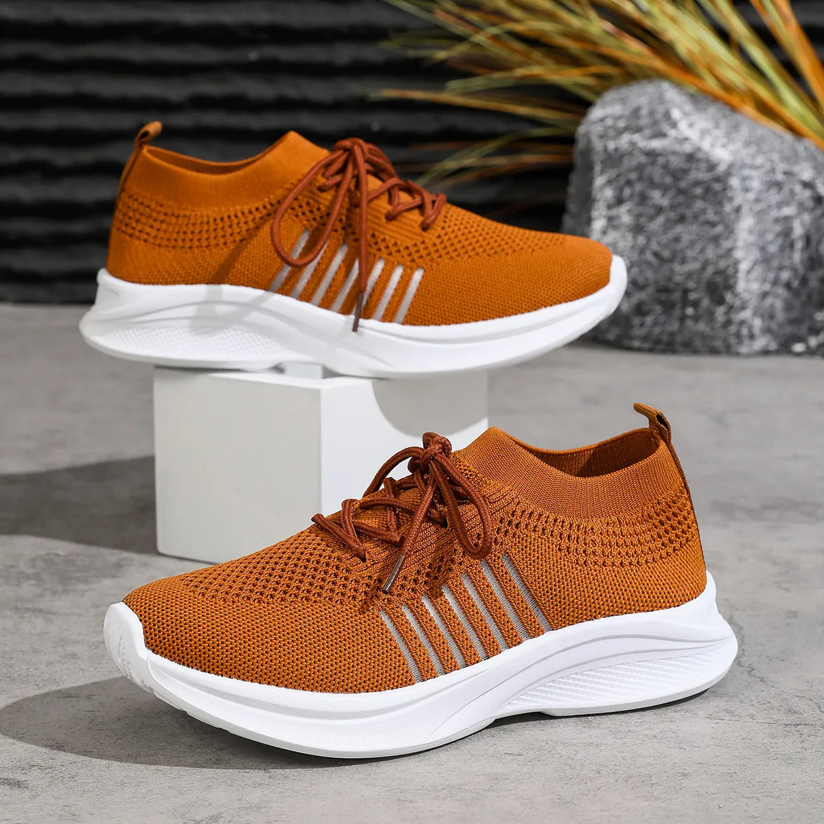 Breathable Mesh Lace Up Athletic