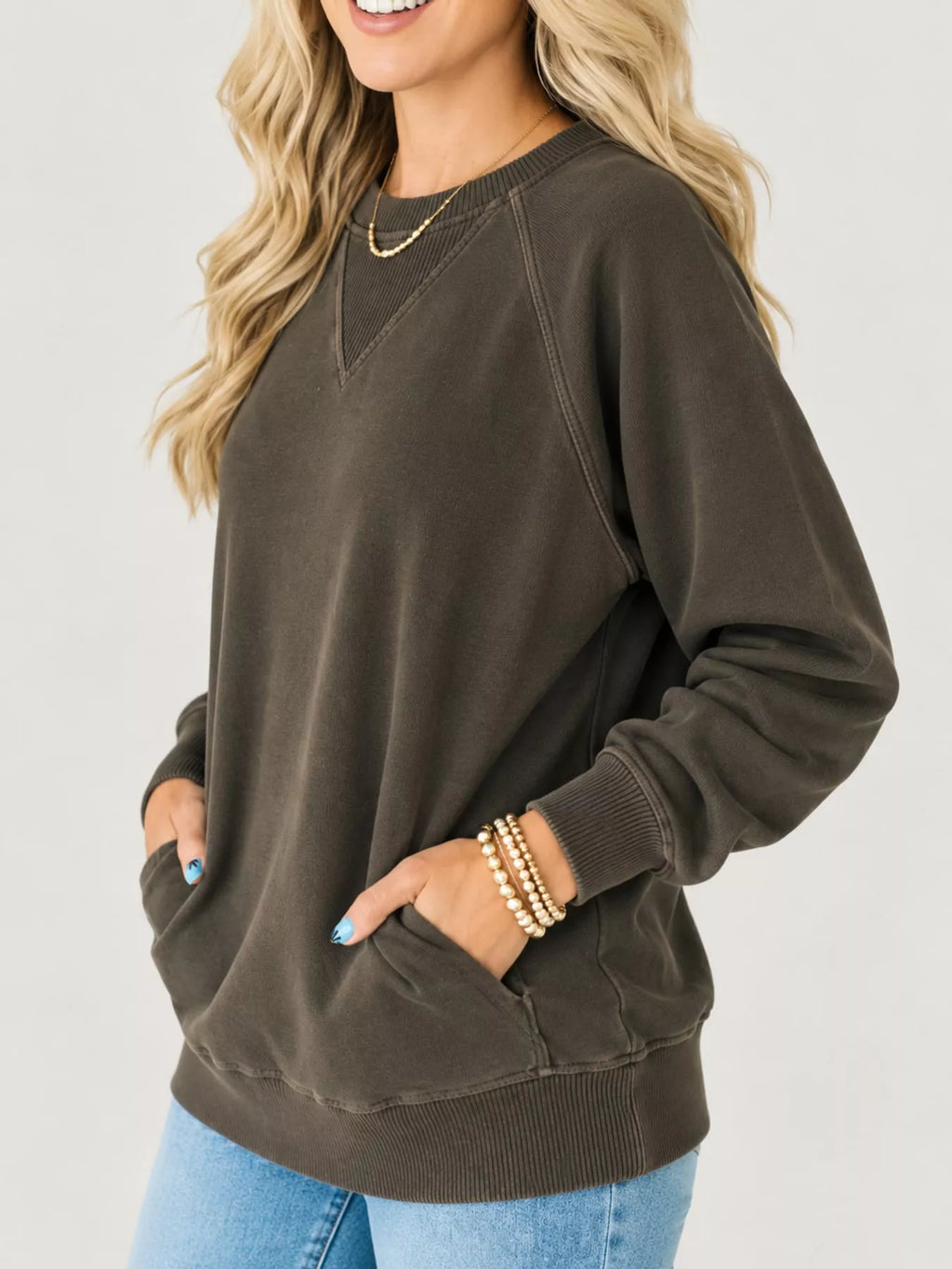 Crew Neck Raglan Sleeve Sweatshirt