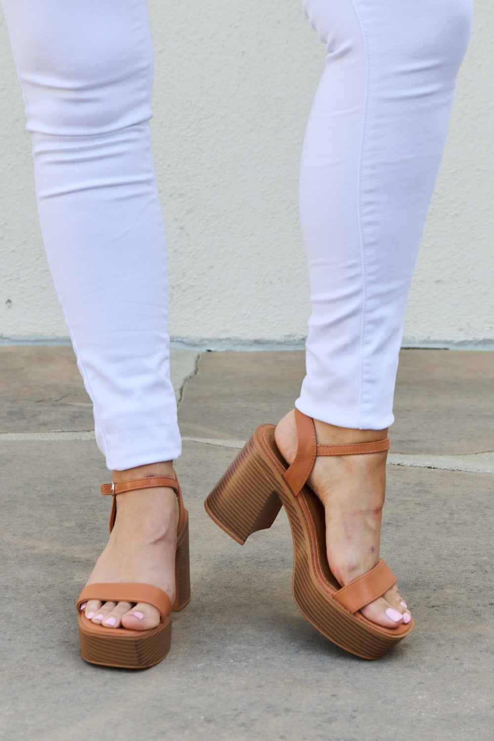 Platform Block Heel Ankle Strap Sandals – Cognac