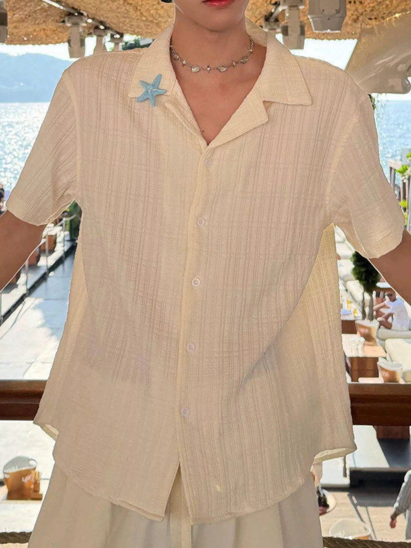 Men's Plus Size Lightweight Textured Short-Sleeve Shirt with Starfish Brooch