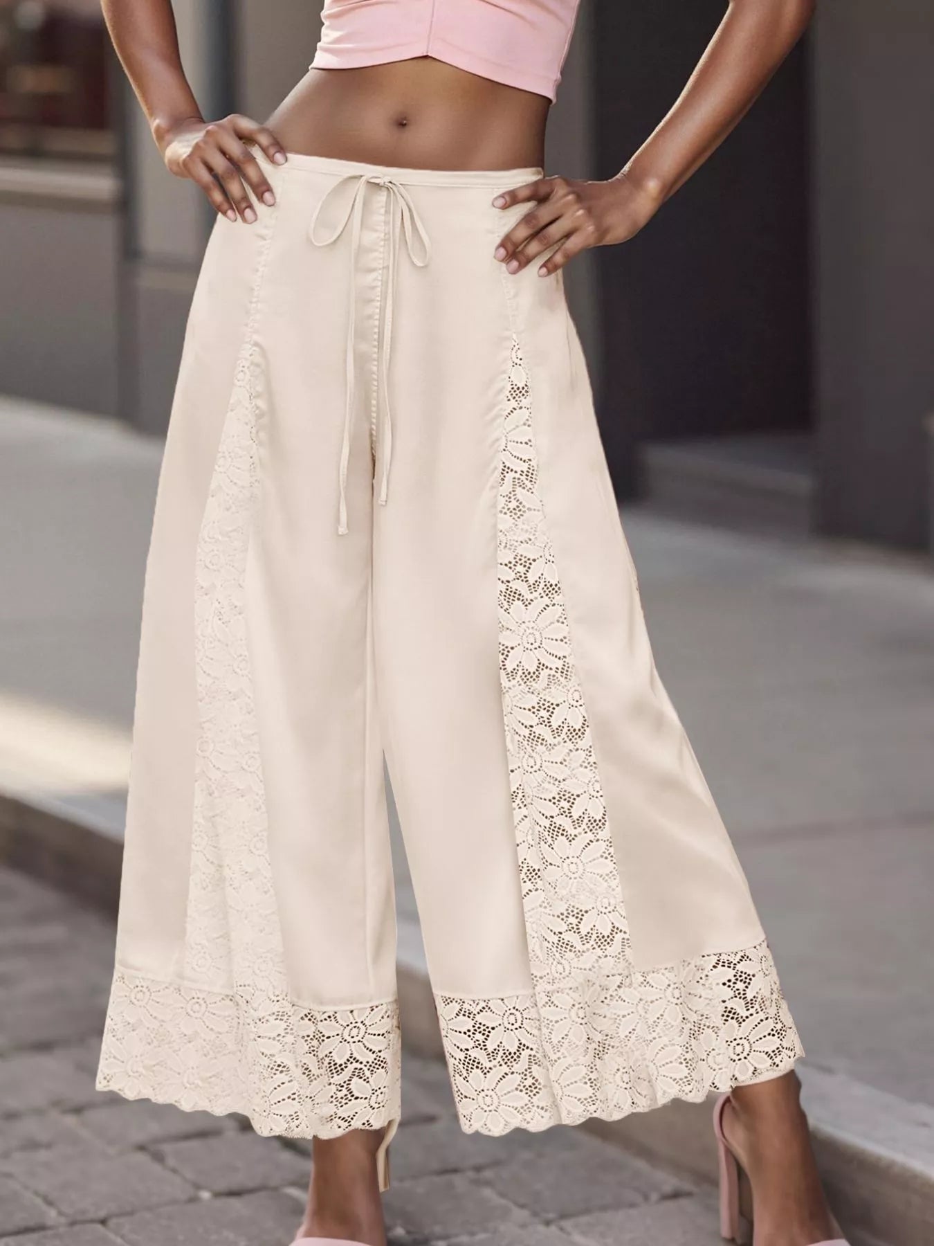 Lace Trim Wide-Leg Cropped Pants