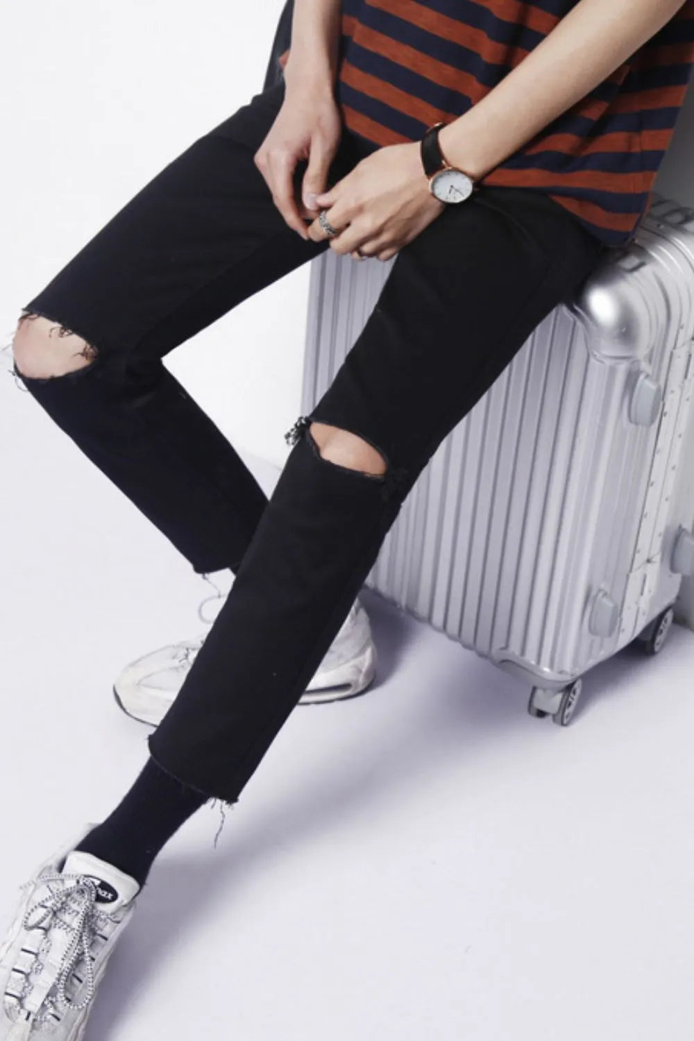 Men's Distressed Skinny Jeans