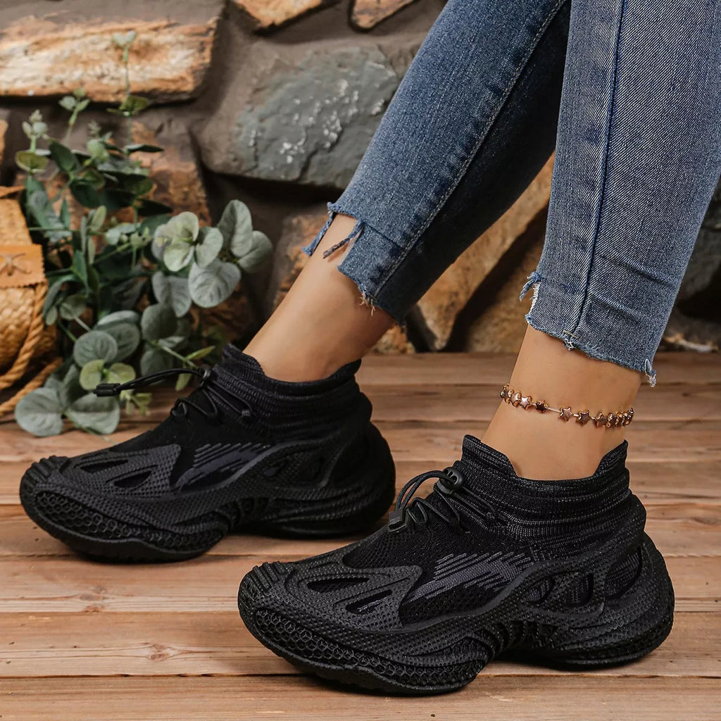 Lace Up Round Toe Sneakers