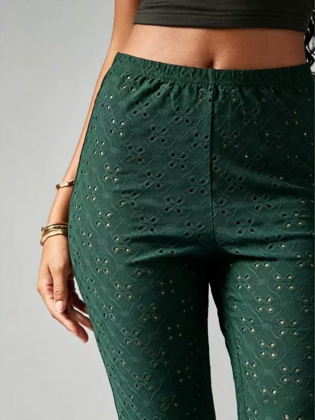 Eyelet Ruffled Hem Capris