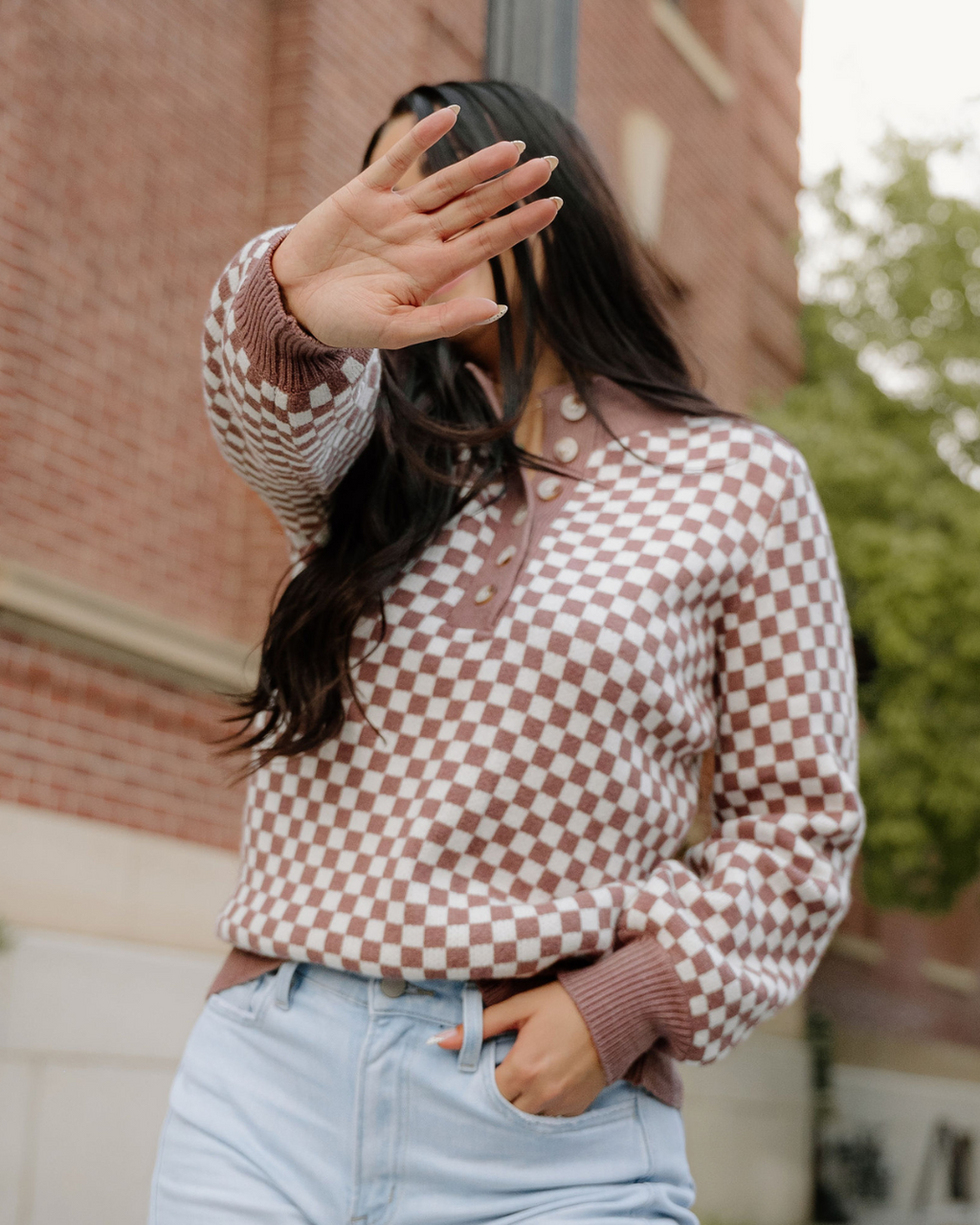 Arlo Checkered Sweater - Brown
