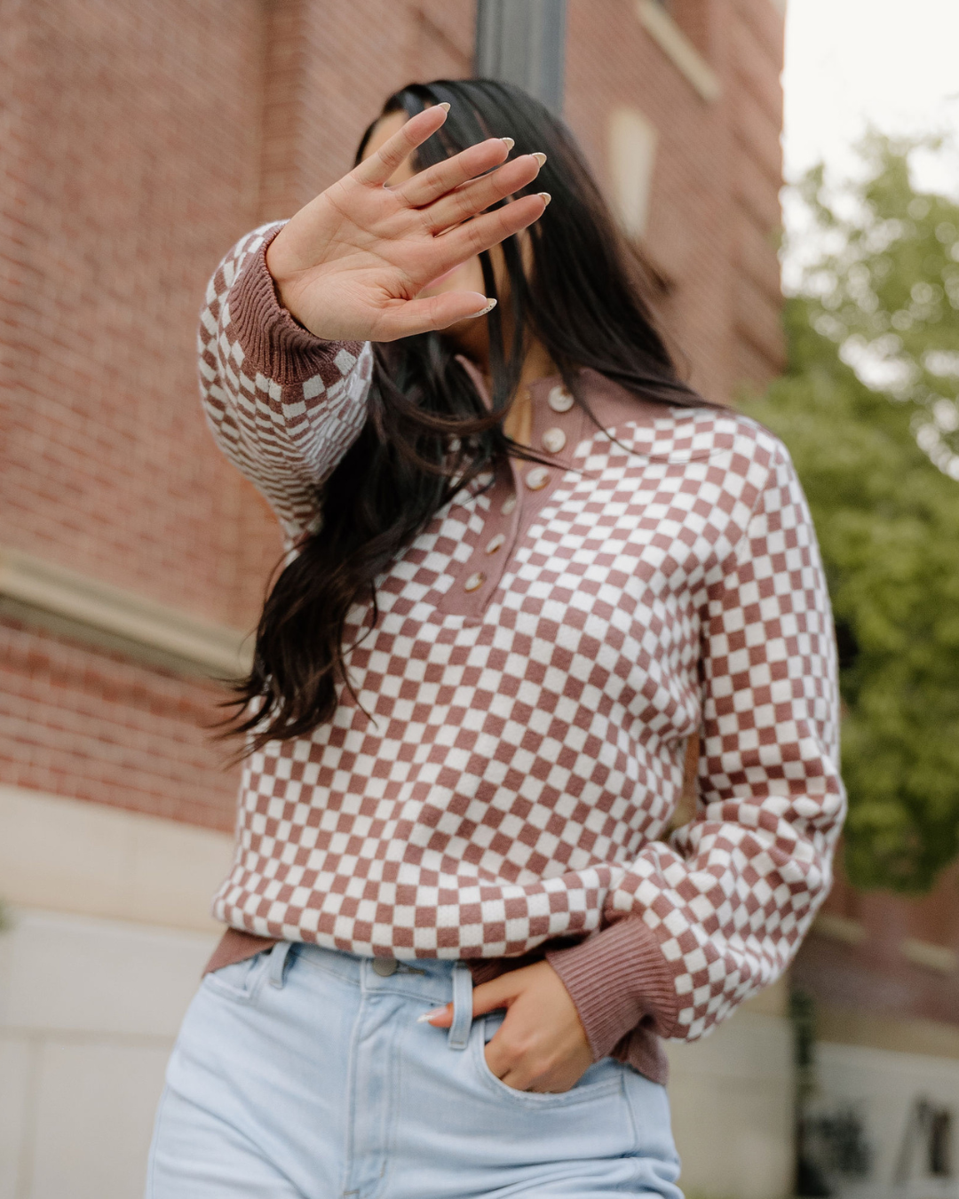 Arlo Checkered Sweater - Brown