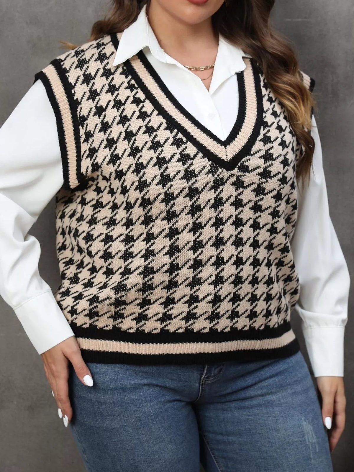 Plus Size Houndstooth V-Neck Knit Sweater Vest