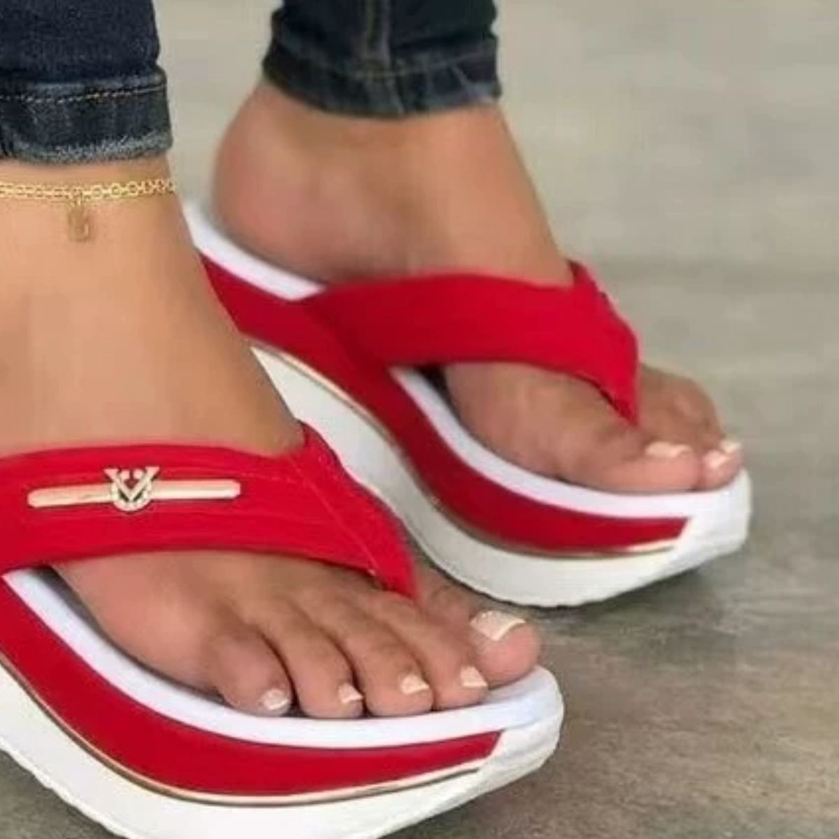 Toe Post Platform Sandals