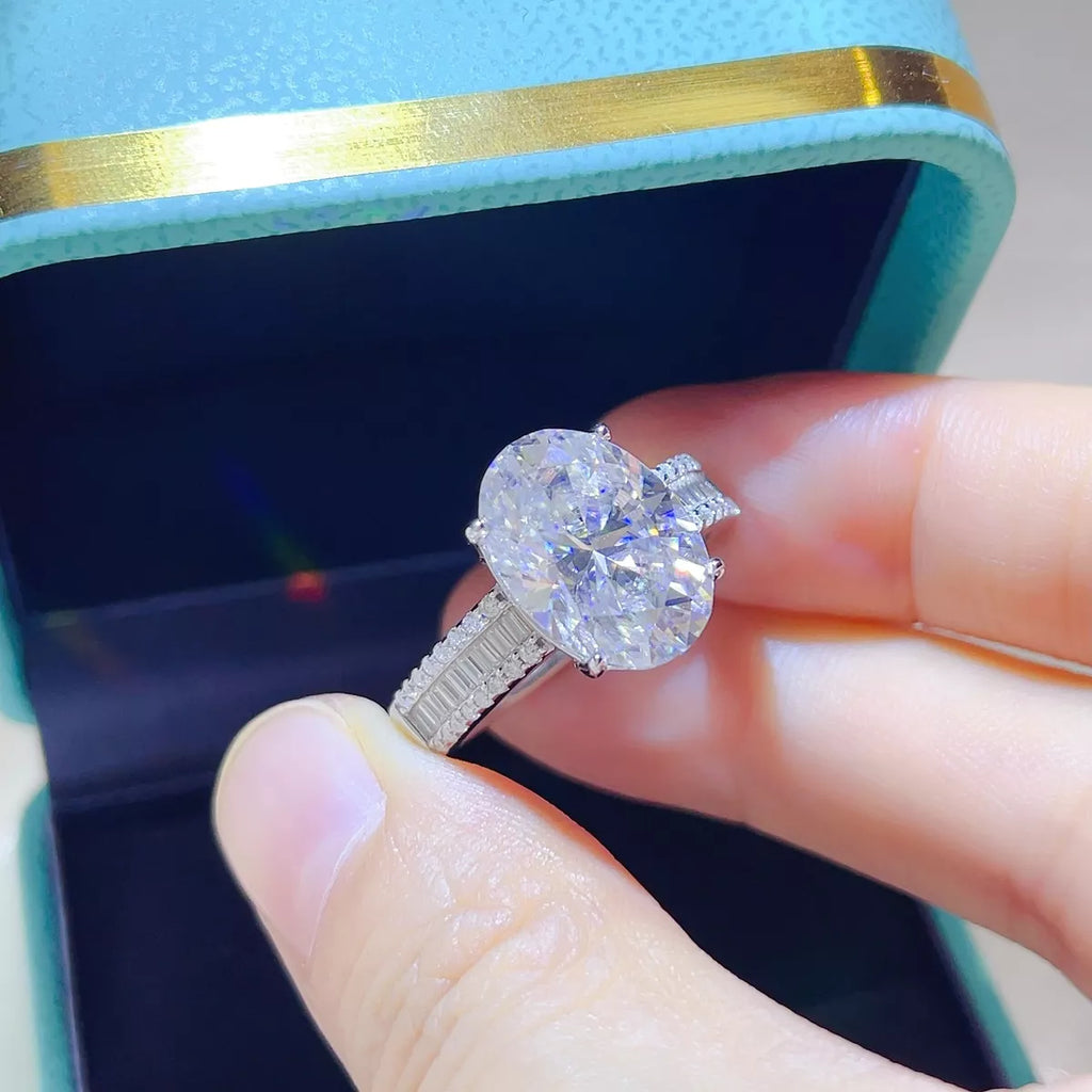 8 Carat 925 Sterling Silver Moissanite Ring
