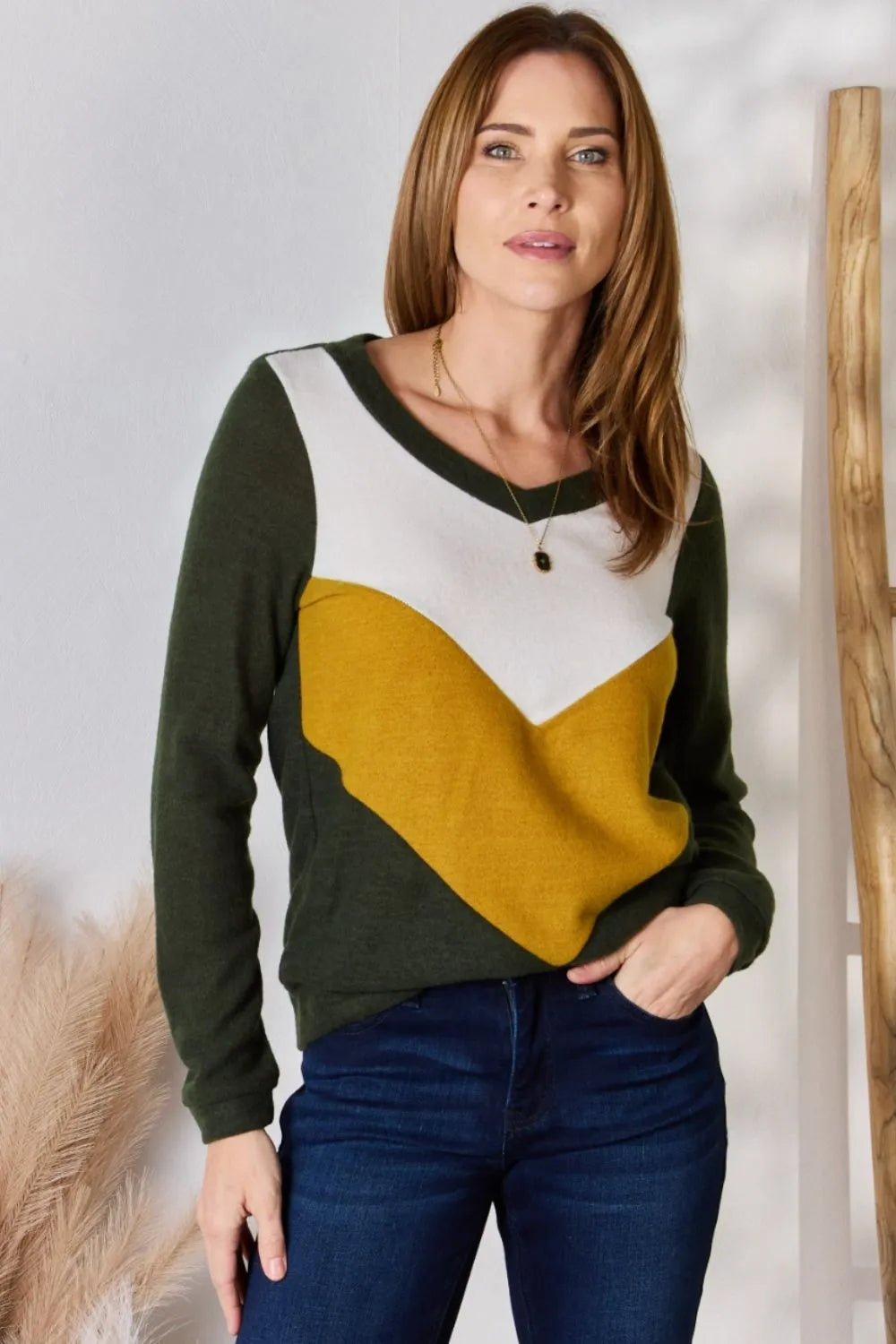 Colorblock V-Neck Long Sleeve Top – Plus Size