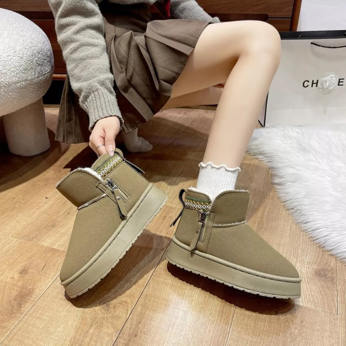 Round Toe Platform Boots