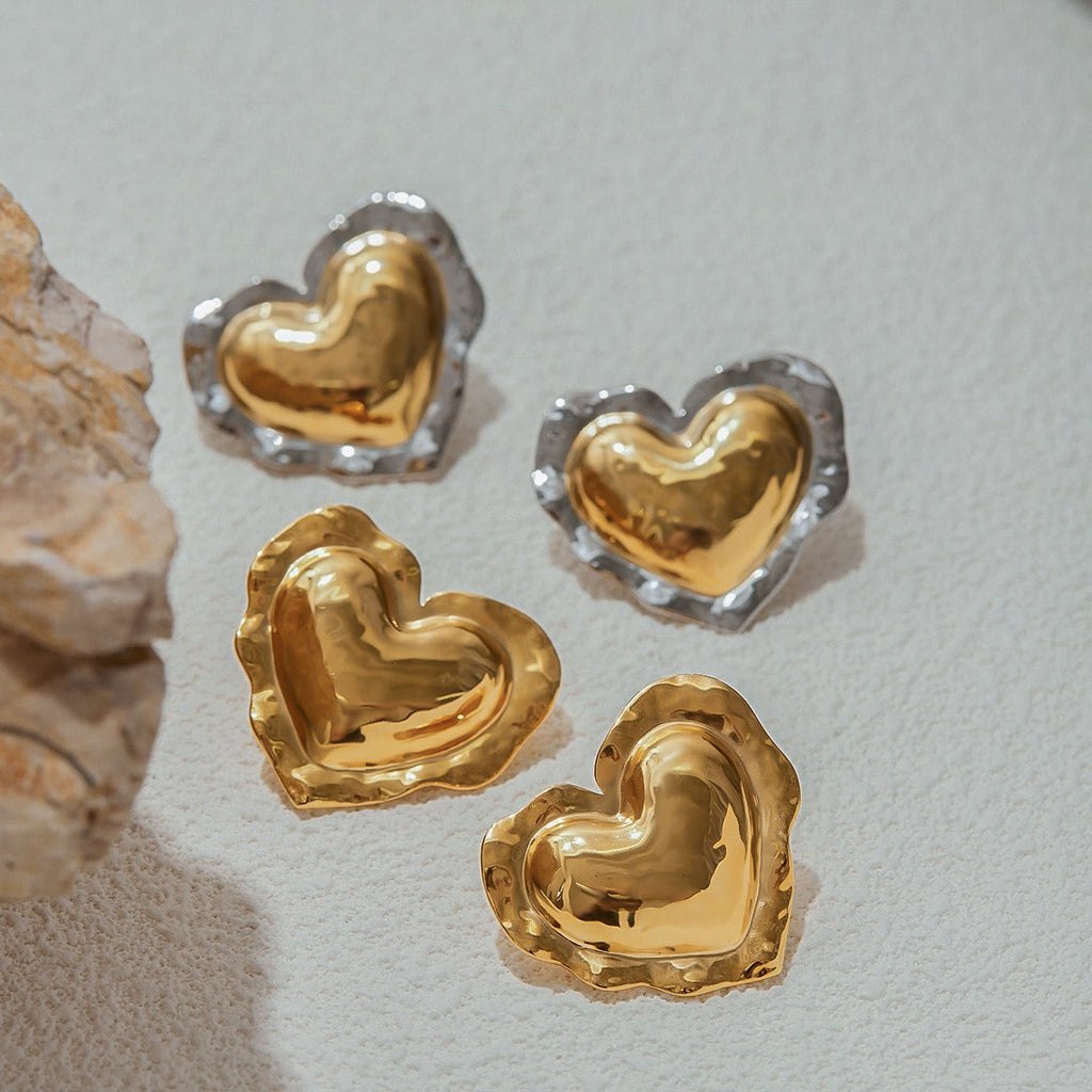 18K gold heart-shaped earrings and ring set with textured design
