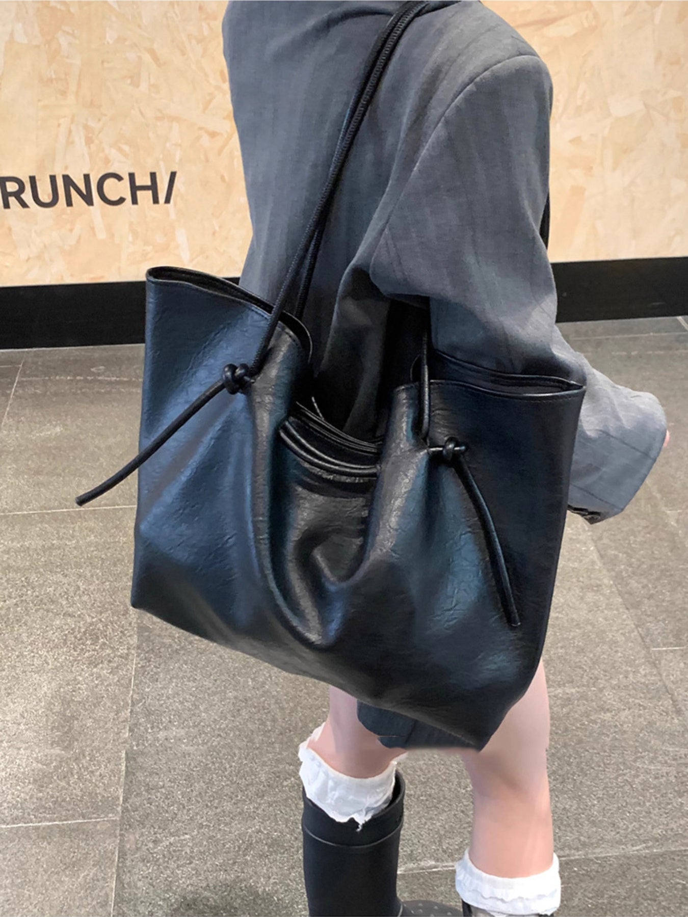 Knot-Detail Tote Bag