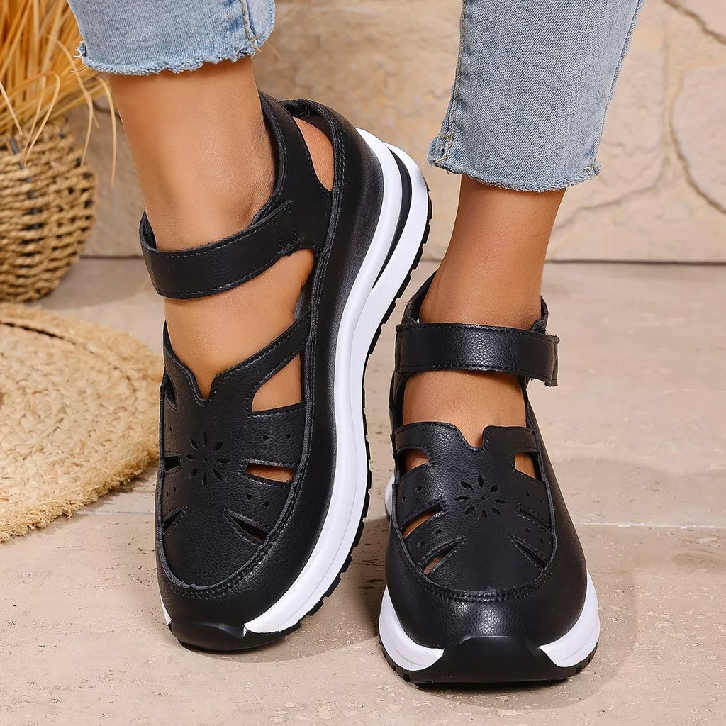 Round Toe Platform Sandals