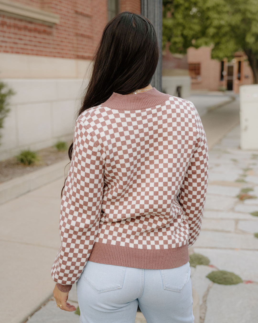 Arlo Checkered Sweater - Brown