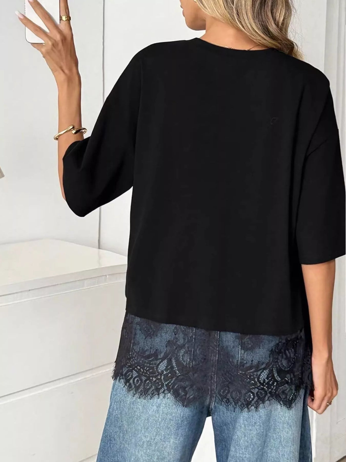 Lace Hem Round Neck T-Shirt