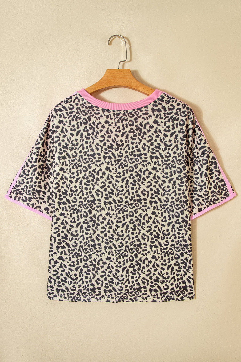 Leopard Contrast V-Neck Short Sleeve Top