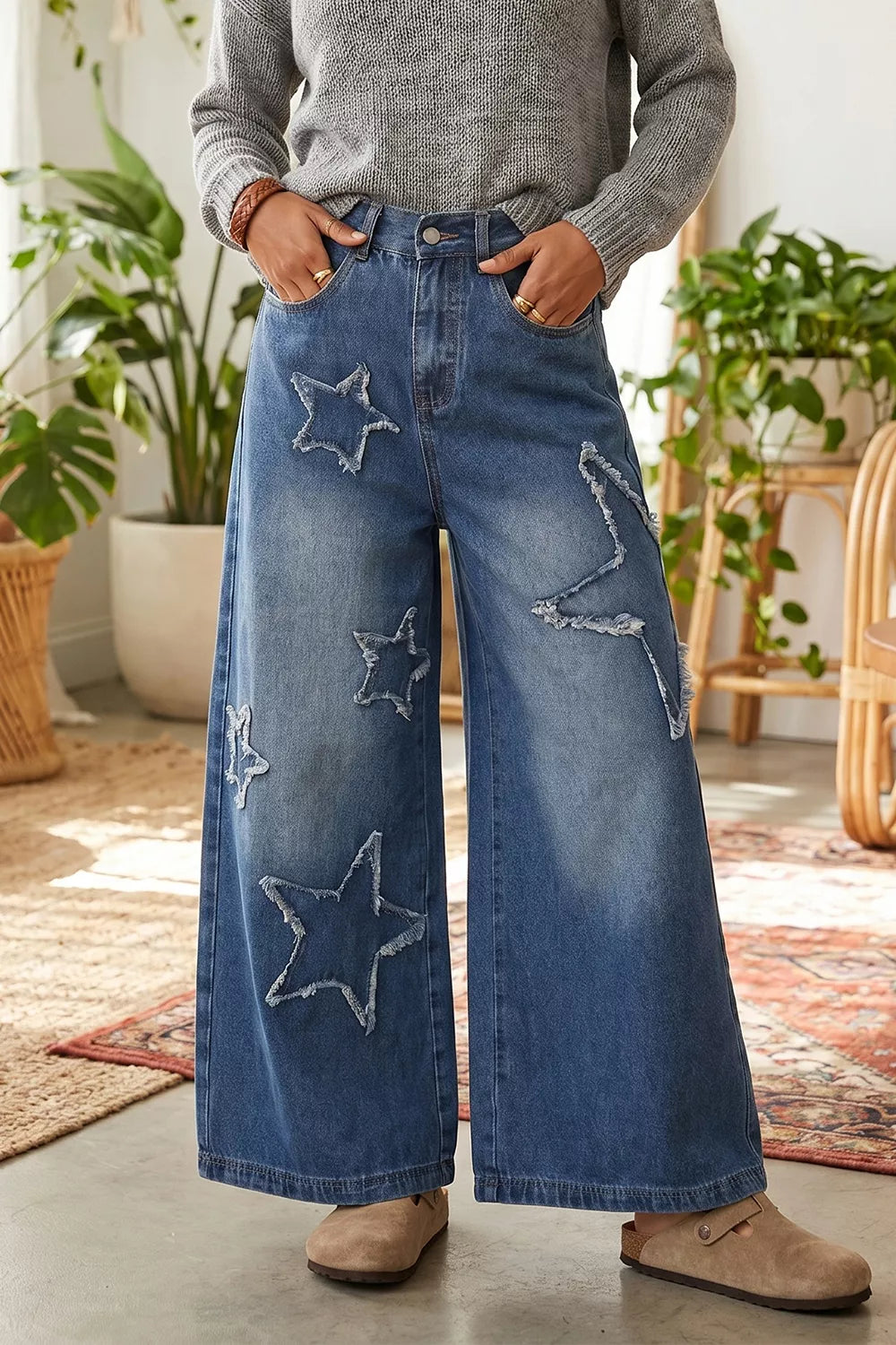 Star Decorated Wide Leg Jeans