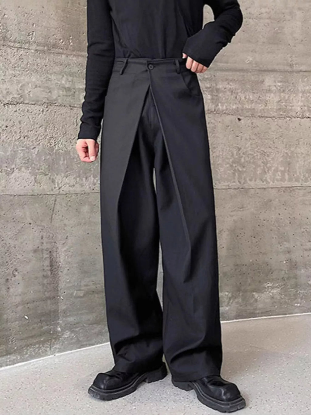 Men's Pleated Detail Wide-Leg Pants