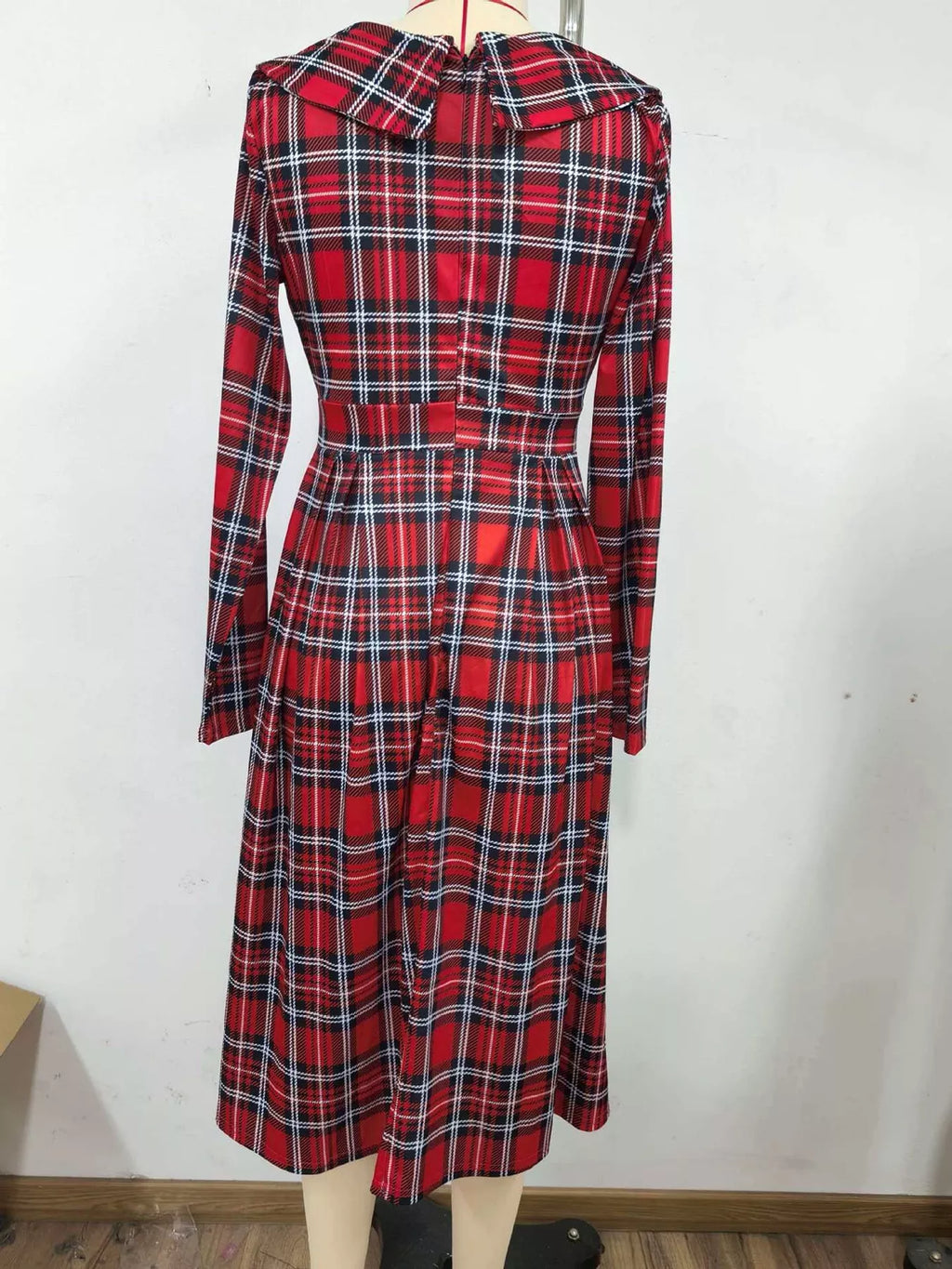 Vintage Plaid Long Sleeve Midi Dress