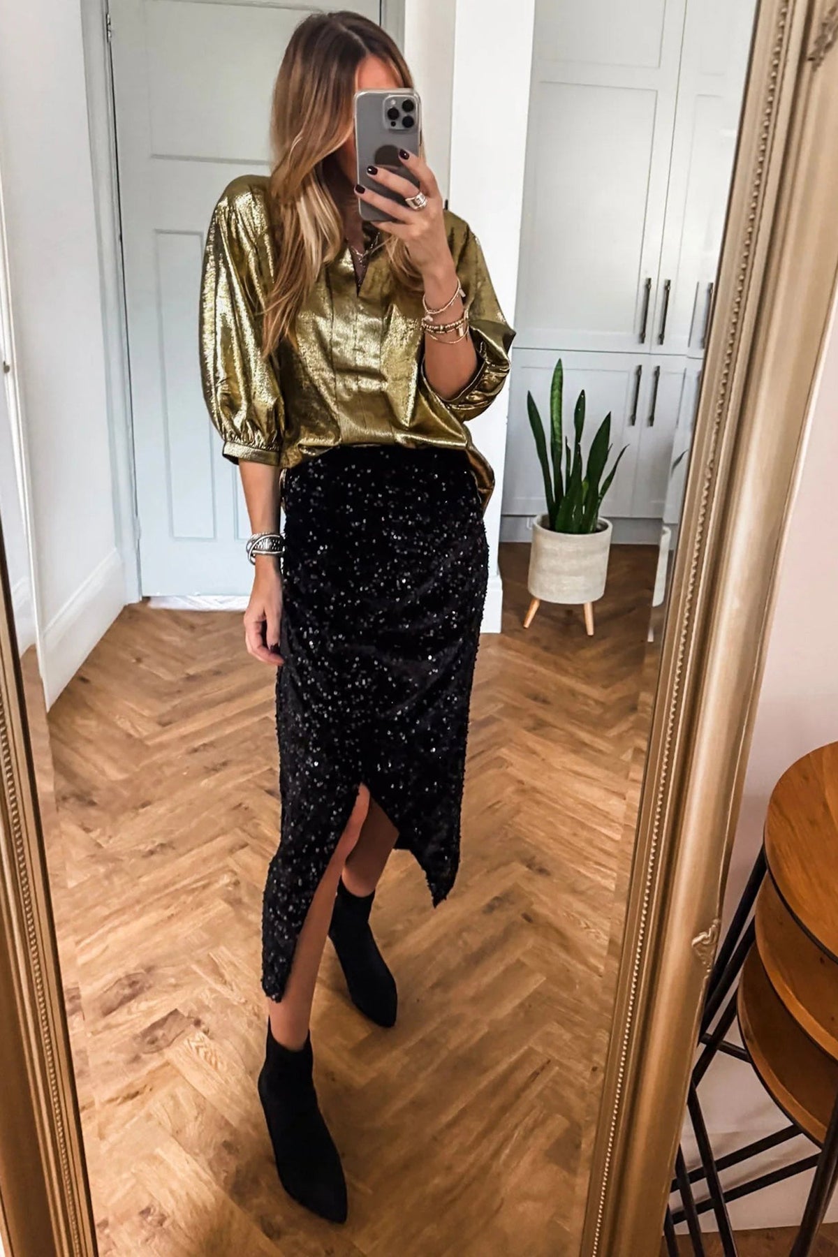 Metallic Split Neck 3/4 Sleeve Blouse