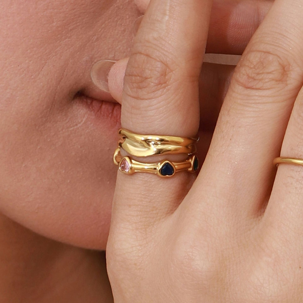 18K gold inlaid heart-shaped gemstone exquisite design open ring