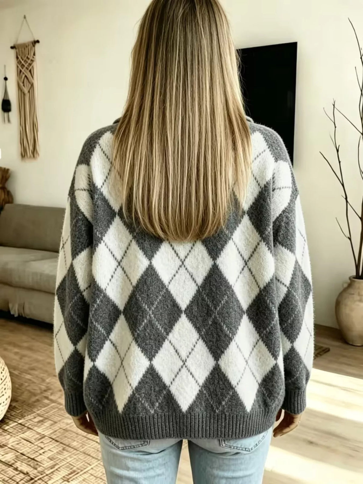 Argyle Pattern Polo Collar Sweater