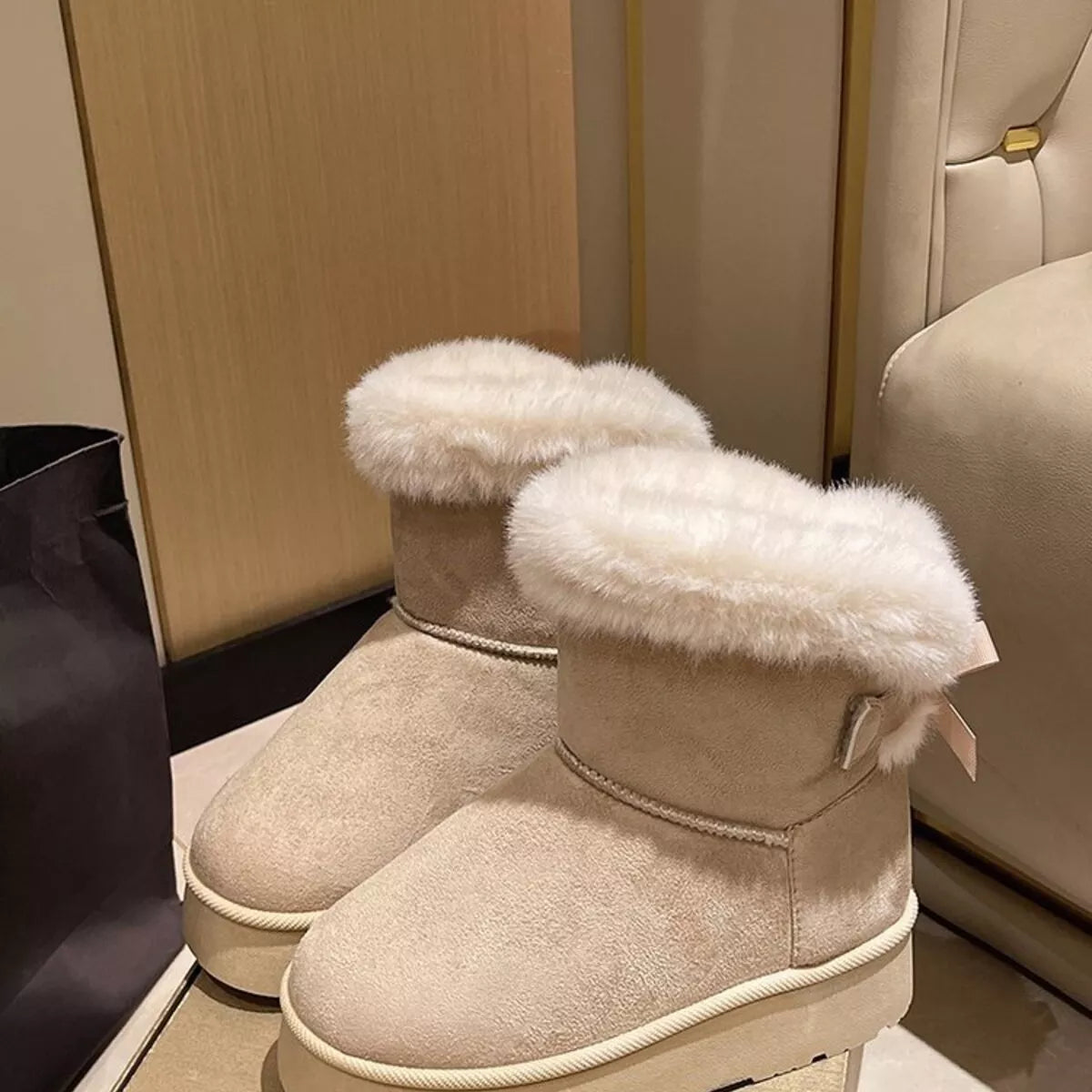 Round Toe Fuzzy Boots