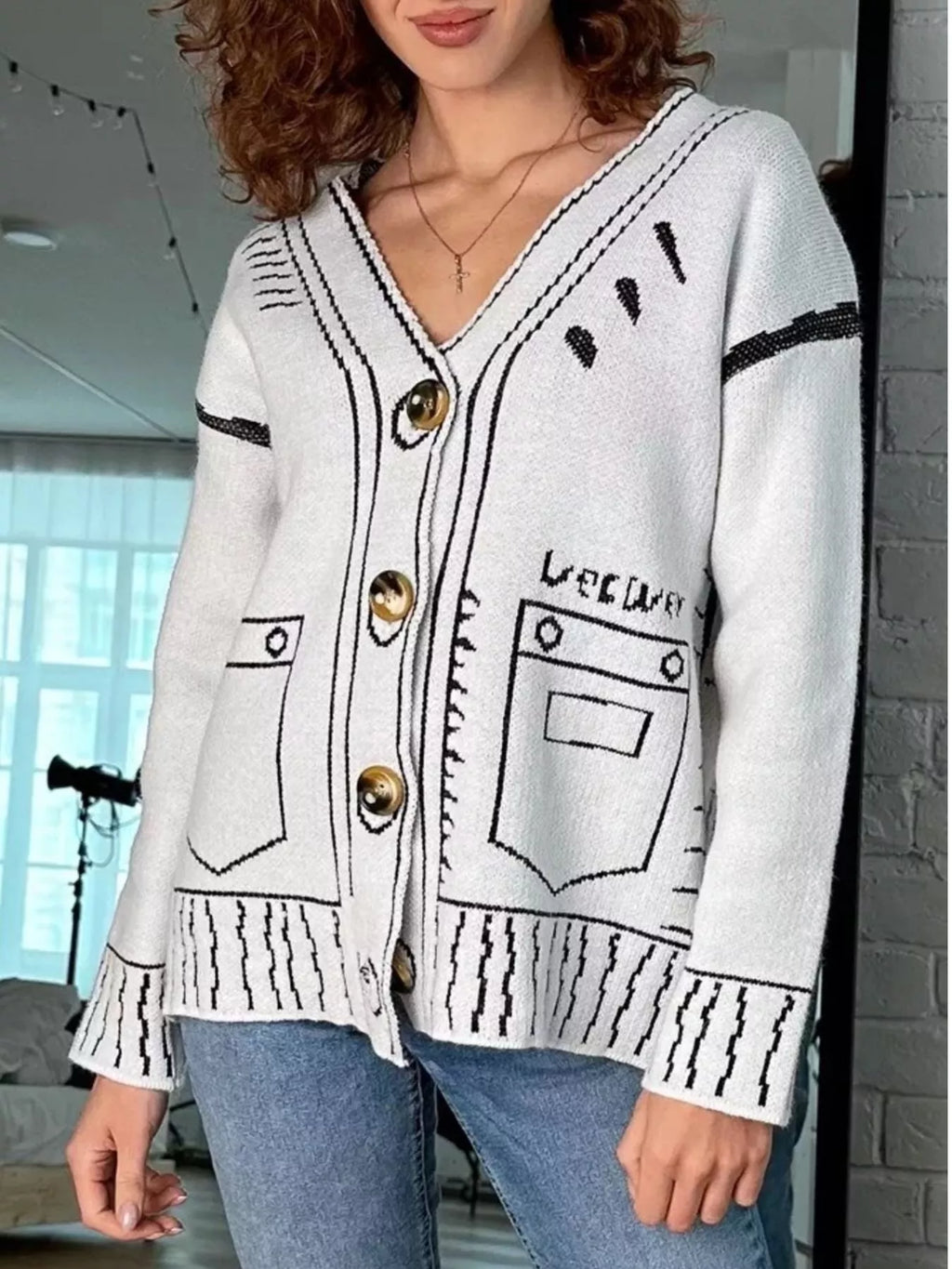 Contrast Graphic V-Neck Button-Down Cardigan