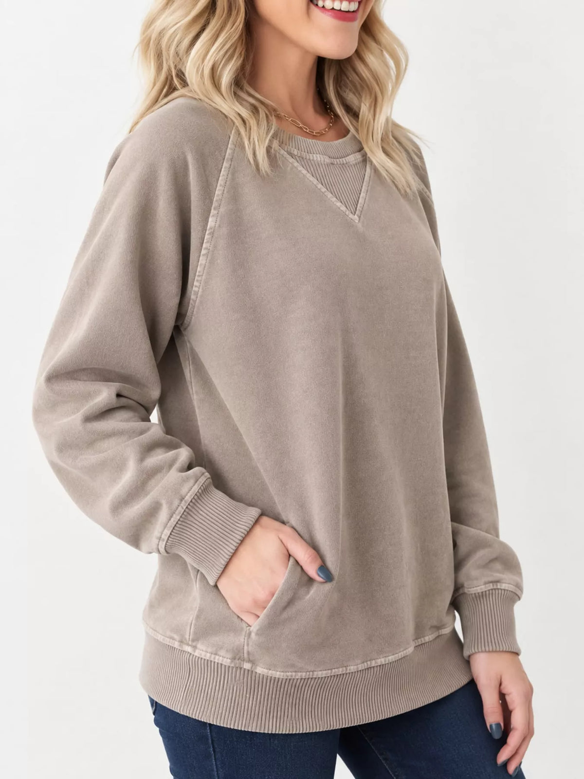 Crew Neck Raglan Sleeve Sweatshirt