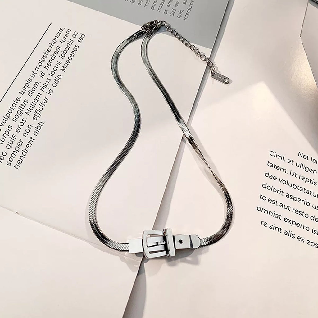 Chic Buckle Choker Necklace