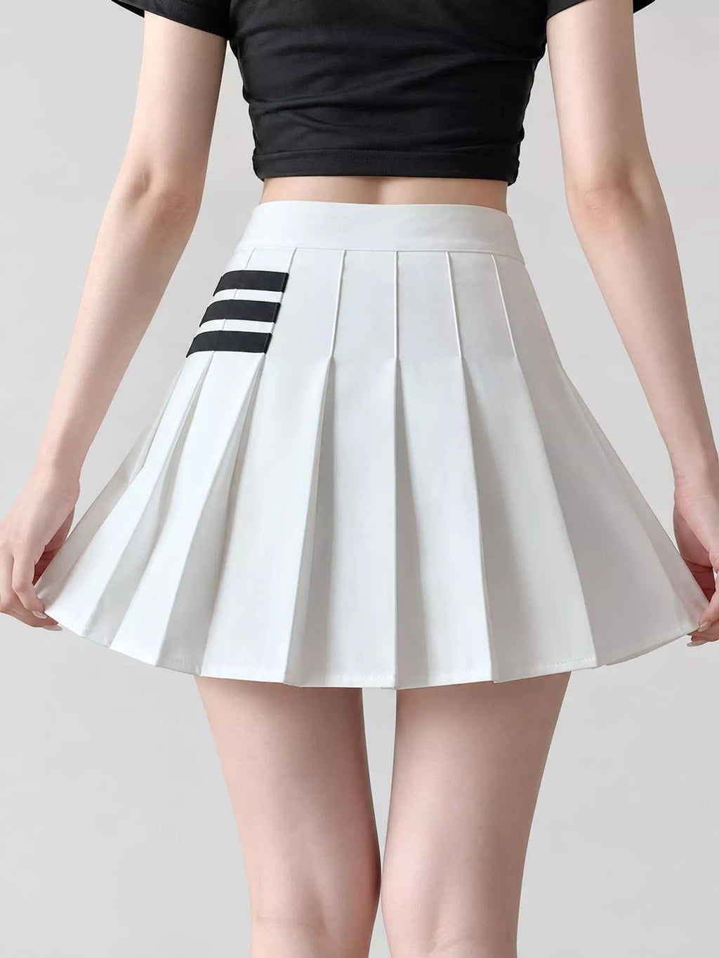 Contrast Stripe Pleated Mini Skirt