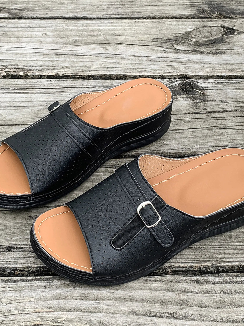 Casual Comfort Buckle Strap Sandals