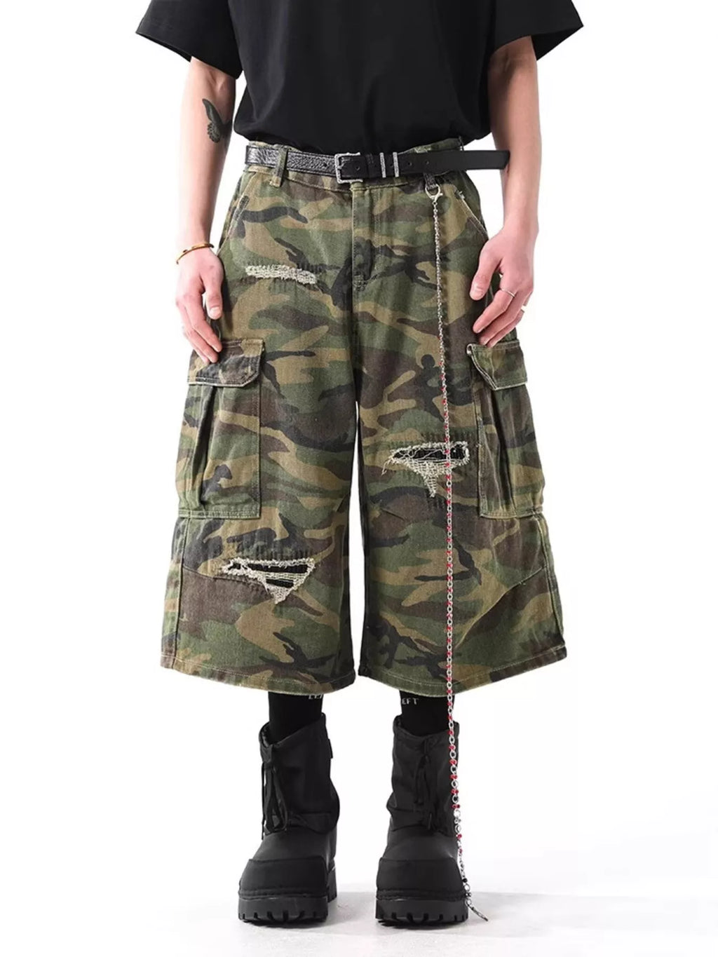 Men's Distressed Camouflage Cargo Capris