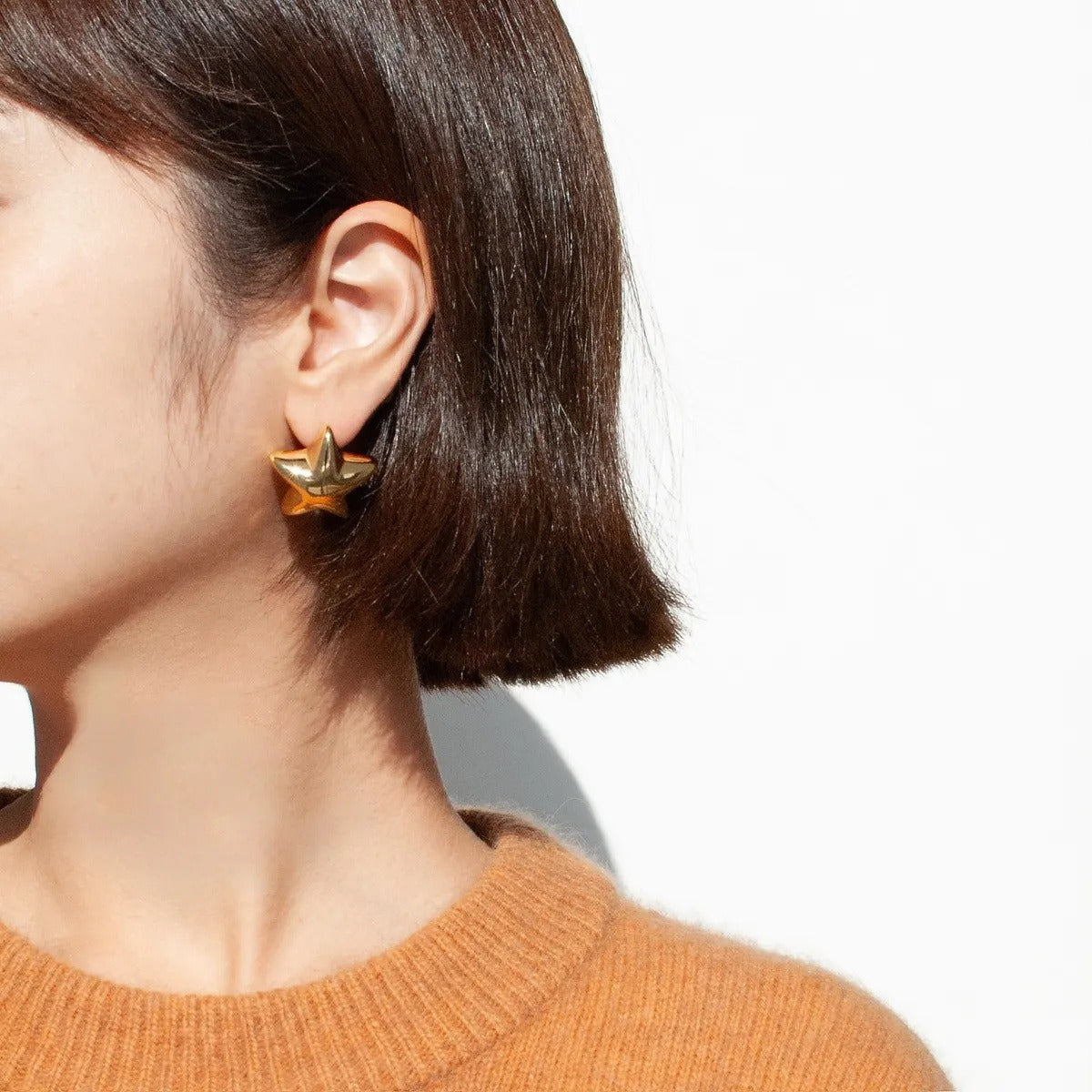 18K gold novel personality chubby five-pointed star design simple style earrings