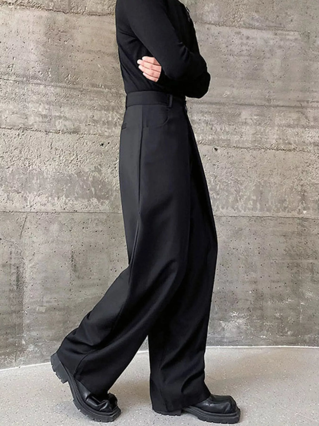 Men's Pleated Detail Wide-Leg Pants