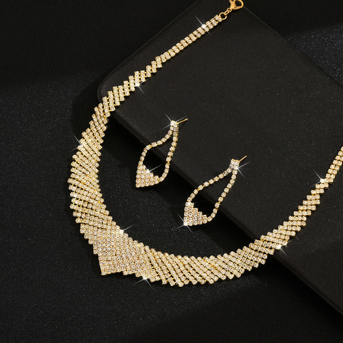 Womens Glamorous Bridal 2 Pcs Rhinestone Set,Gold Tone V Shape Necklace And Hollow Diamond Shape Dangle Earrings For Wedding Party Wear