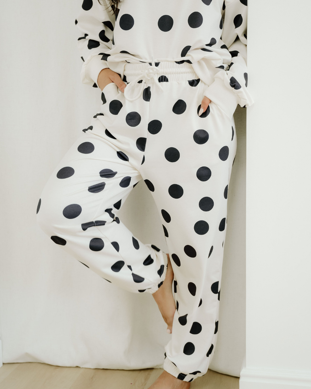 Polka Dot Print Drop Shoulder Pullover Drawstring Jogger Pant Set - Beige