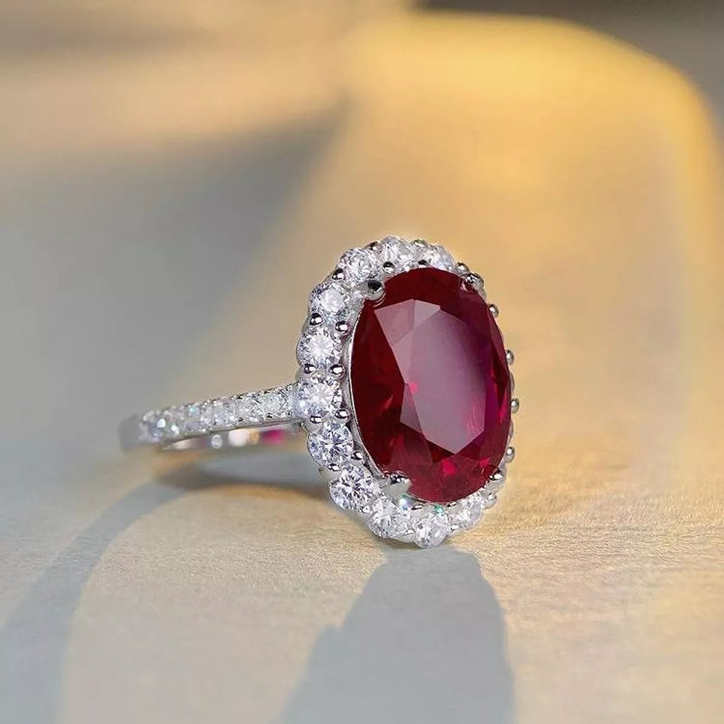 925 Sterling Silver Ring with Oval Diamond Accents