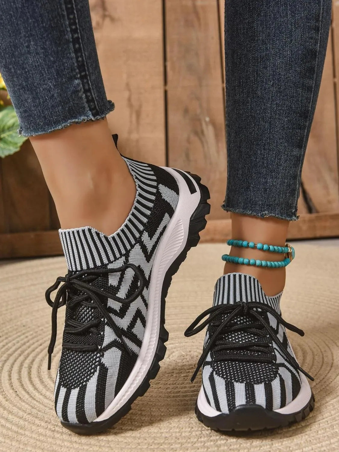 Mesh Knit Lace Up Athletic