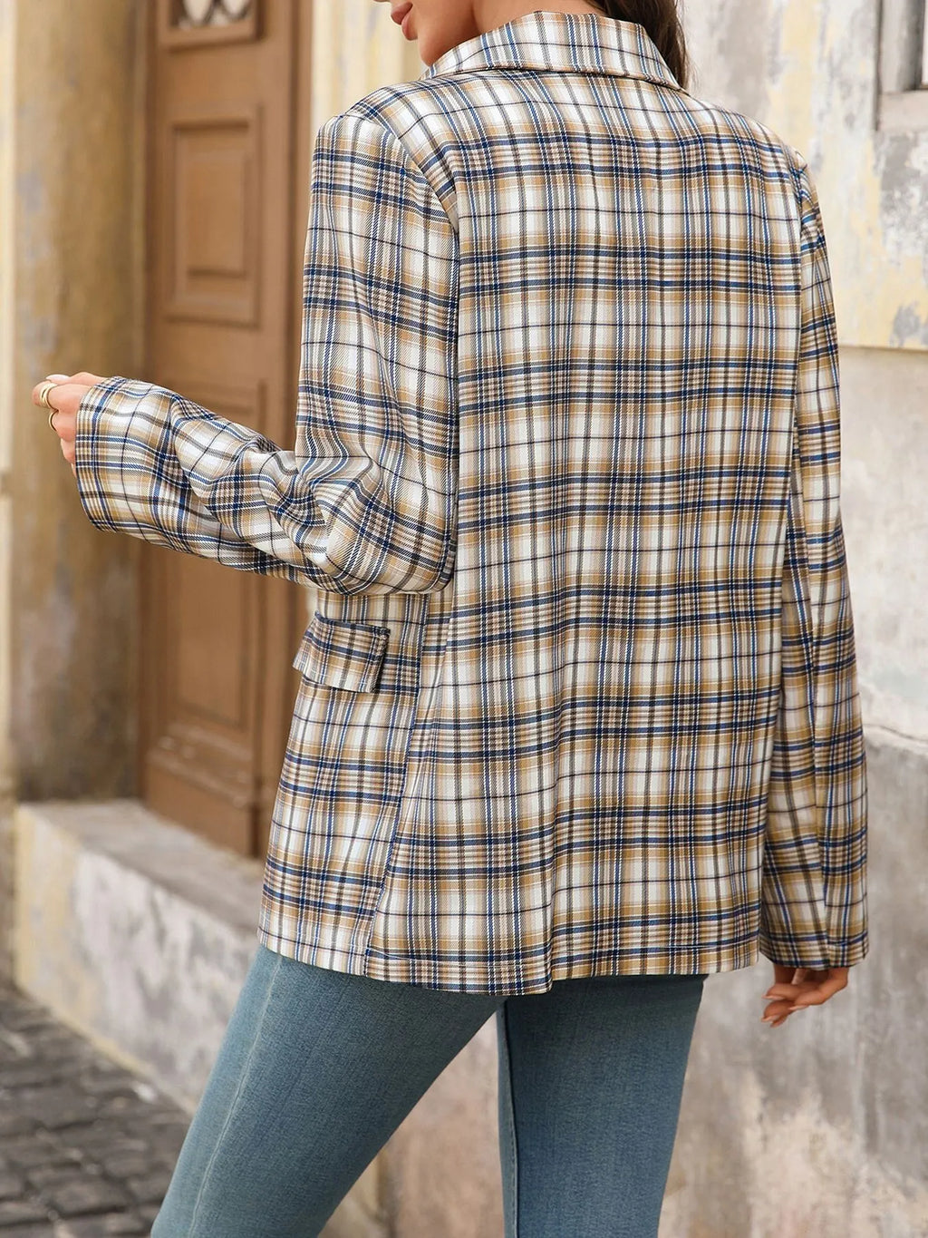 Relaxed Plaid Blazer with Pockets and Button Closure