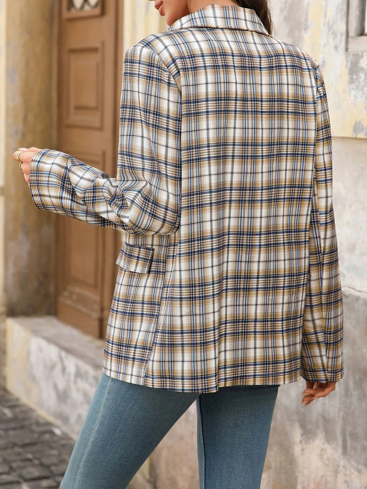 Relaxed Plaid Blazer with Pockets and Button Closure