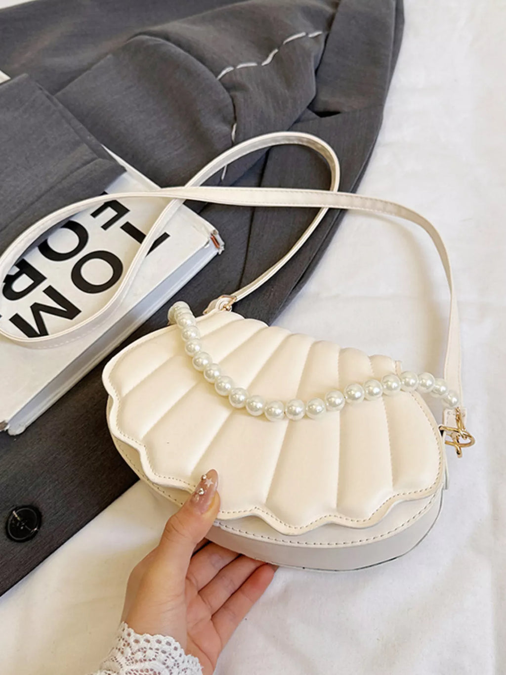 Shell-Shaped Pearl Decor Crossbody Bag