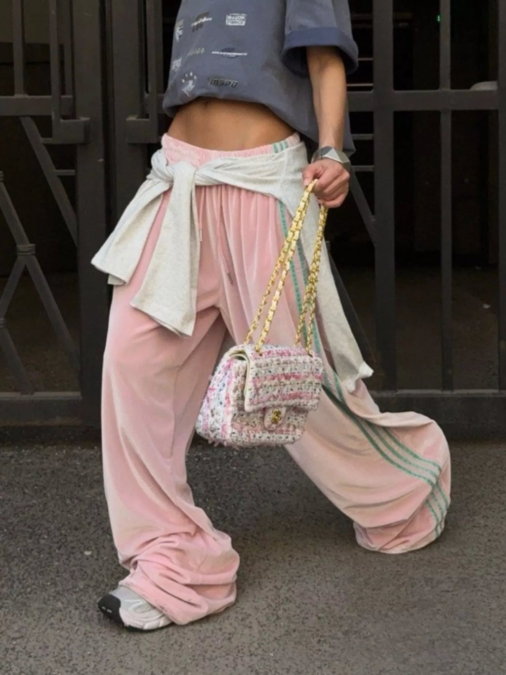 Contrast Side Stripes Wide-Leg Pants